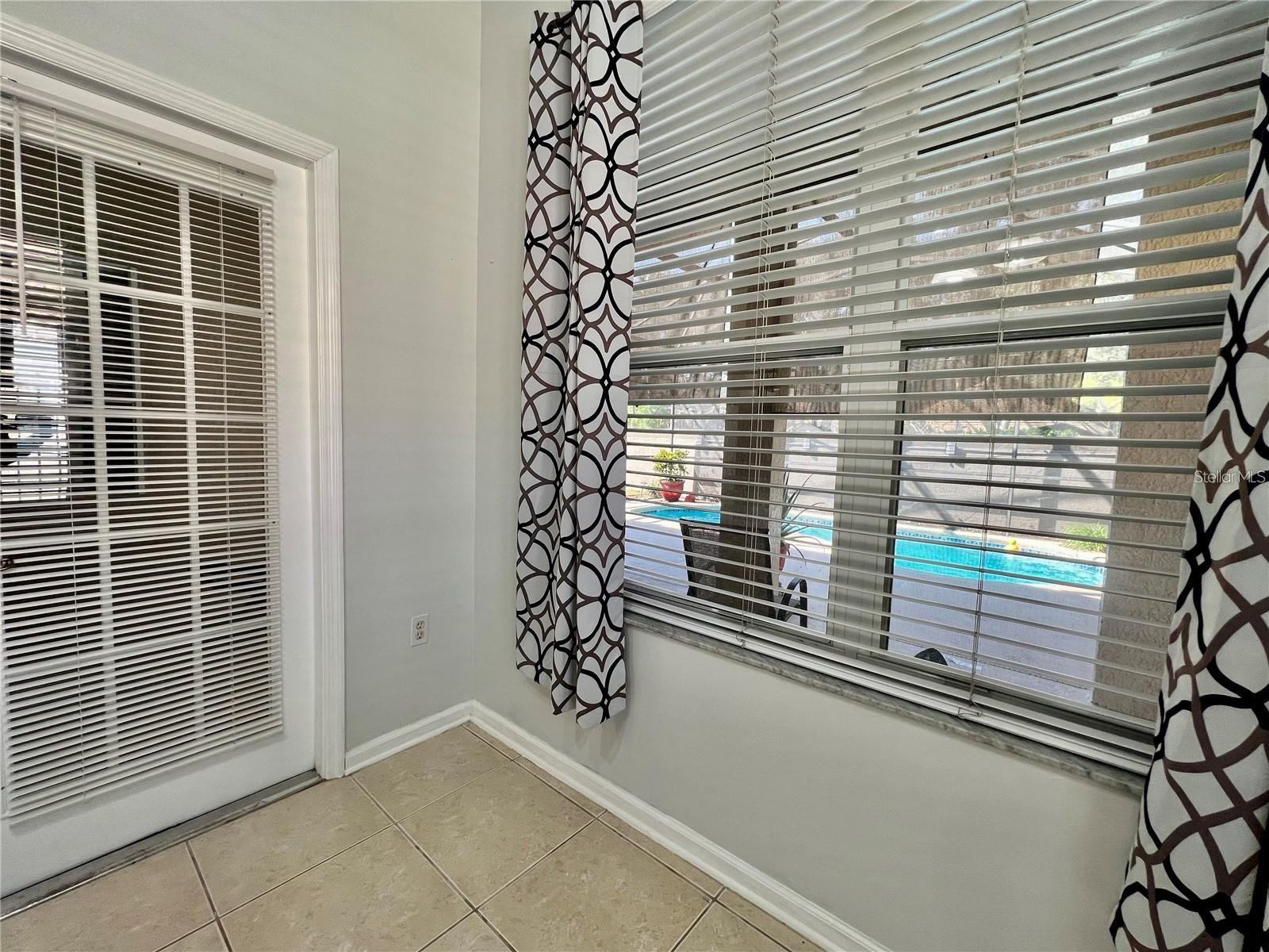 Image 11 of 22 For 4705 Windsor Avenue