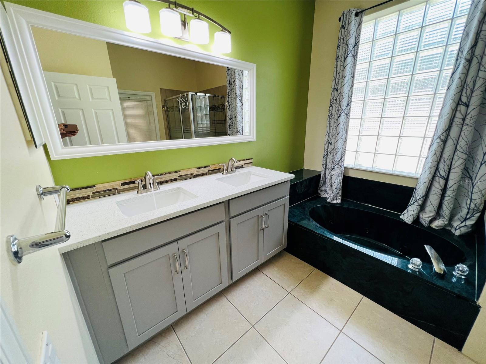 Image 15 of 22 For 4705 Windsor Avenue