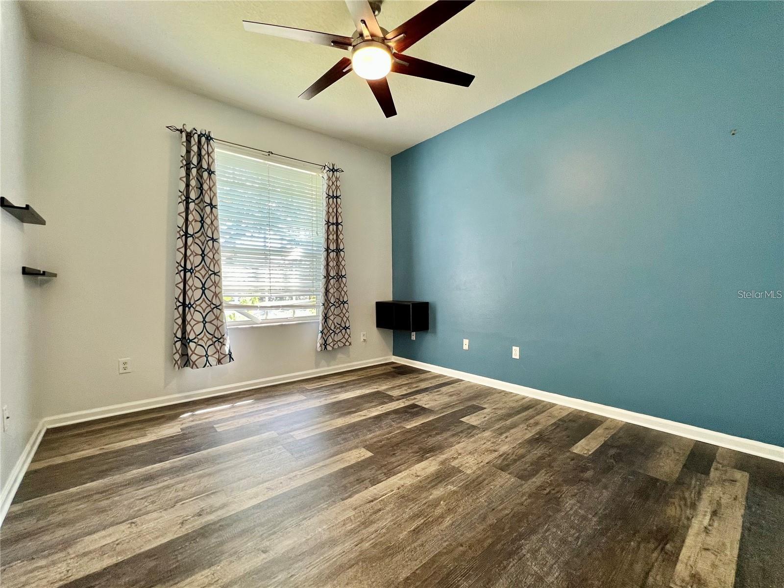 Image 17 of 22 For 4705 Windsor Avenue