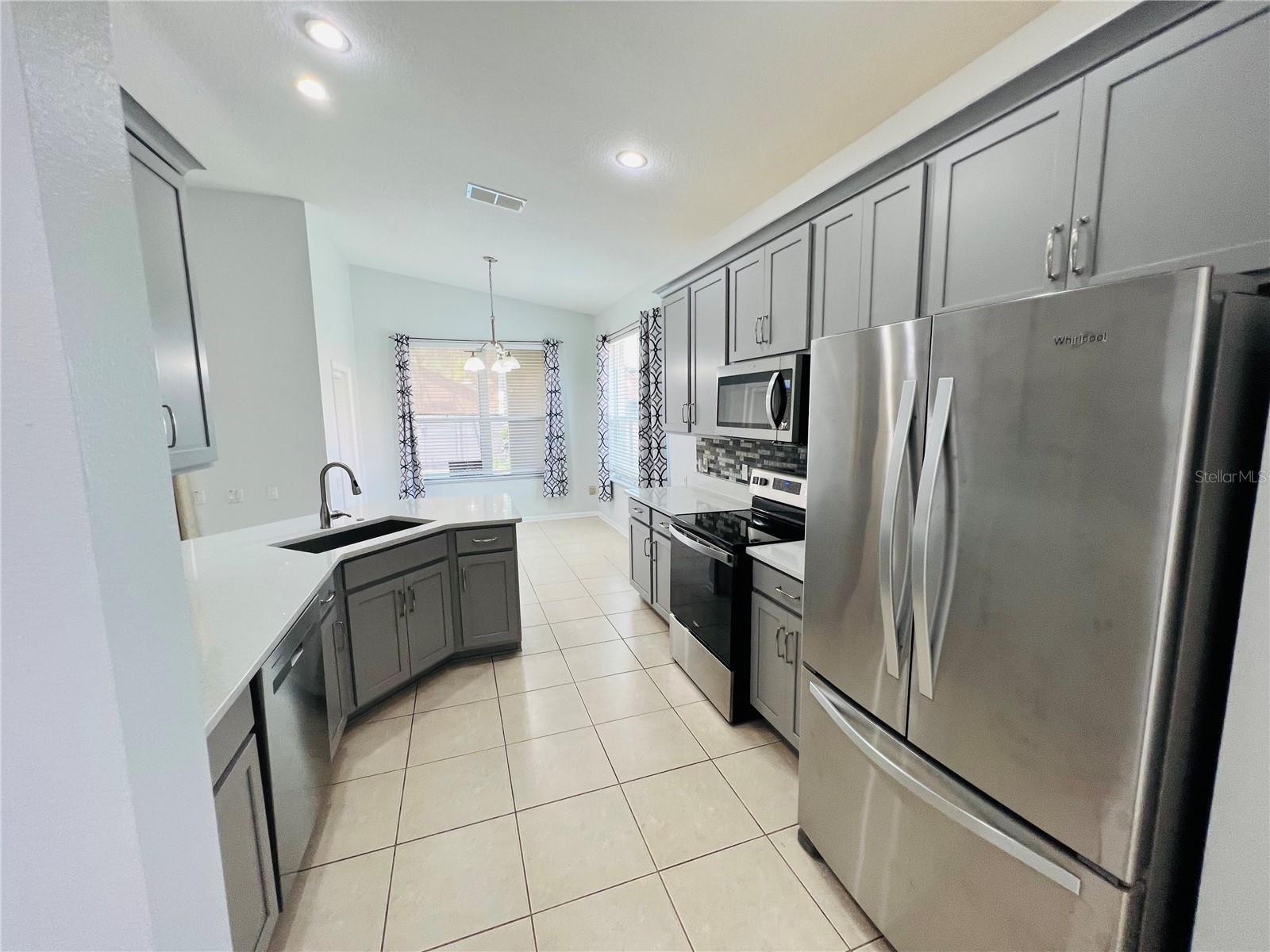 Image 7 of 22 For 4705 Windsor Avenue