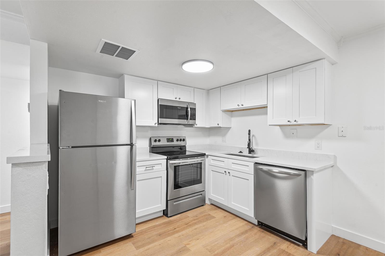 Image 6 of 12 For 555 62nd Street S 102