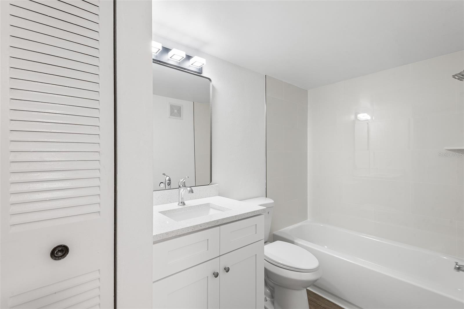 Image 11 of 13 For 555 62nd Street S 103