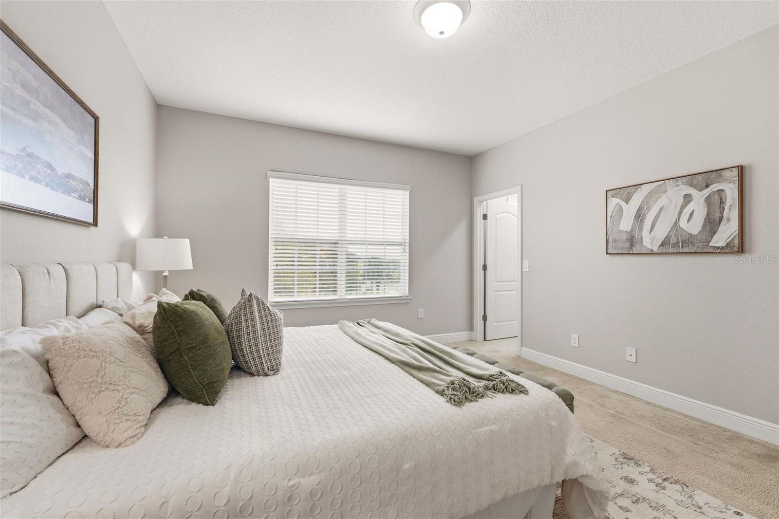 Image 22 of 37 For 15615 Honeybell Drive