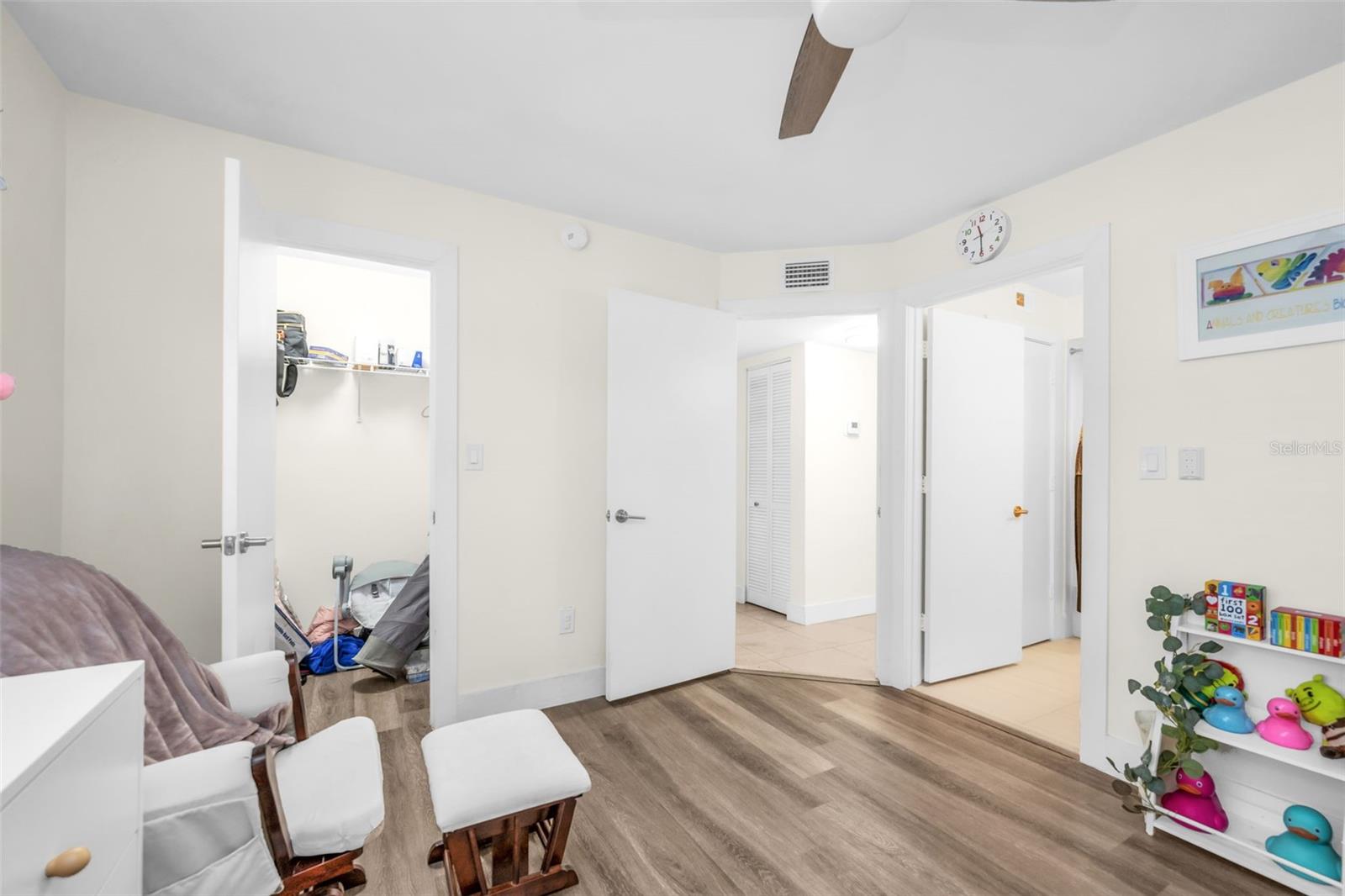 Image 11 of 19 For 1275 Crystal Way G