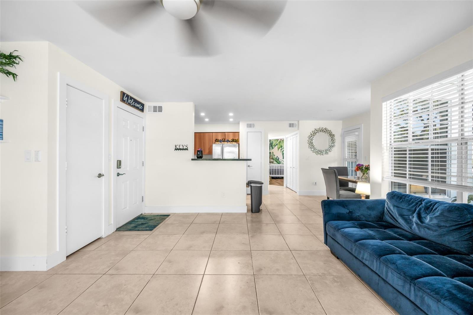 Image 4 of 19 For 1275 Crystal Way G