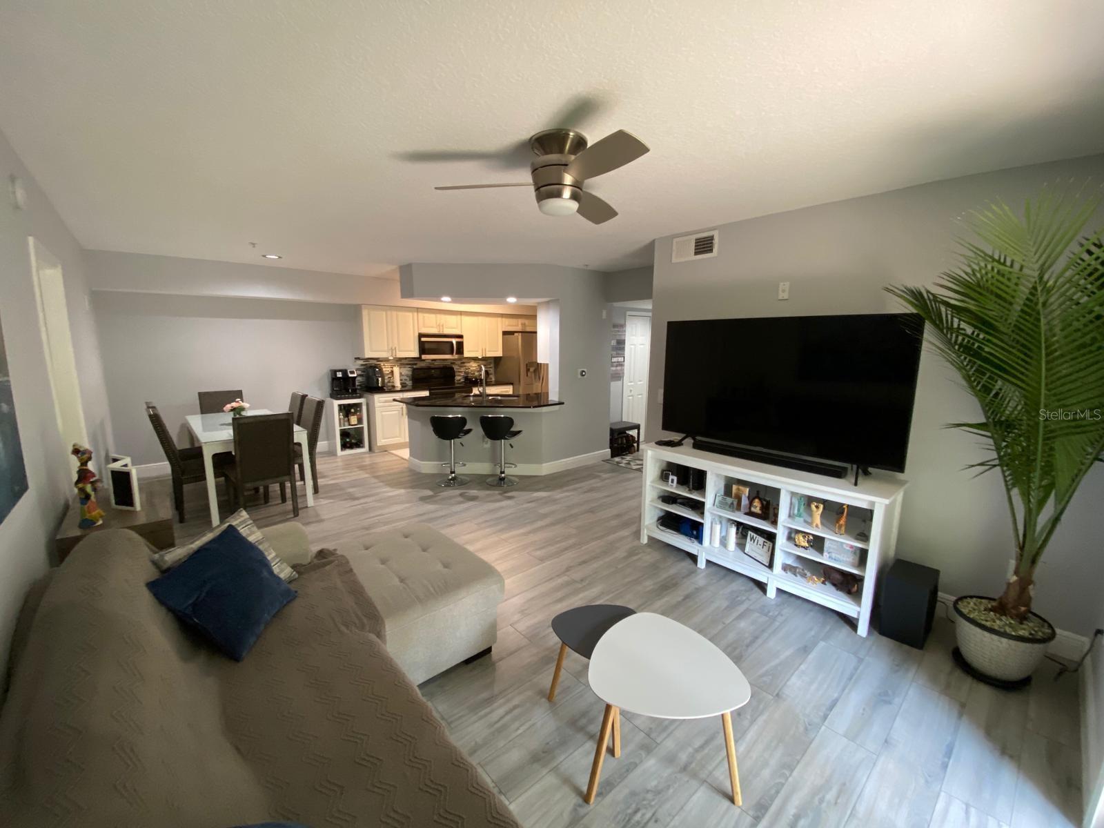 Image 6 of 22 For 12602 Crest Springs Lane 1318