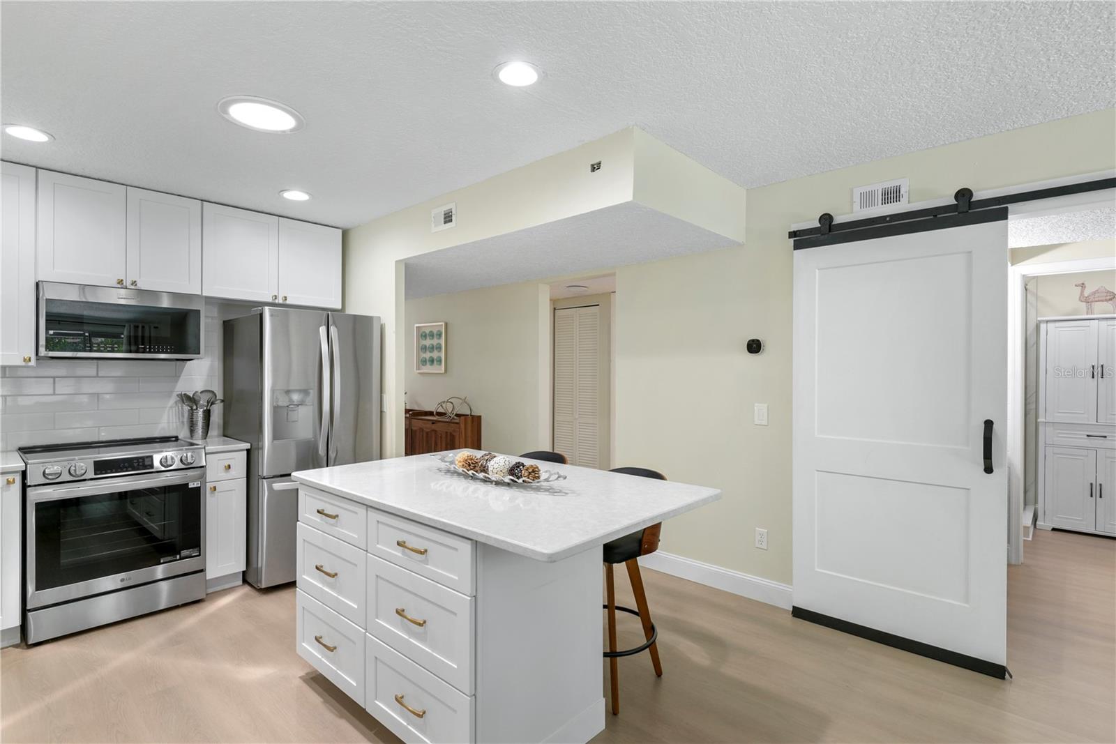 Image 14 of 33 For 894 Jonathan Way 3b