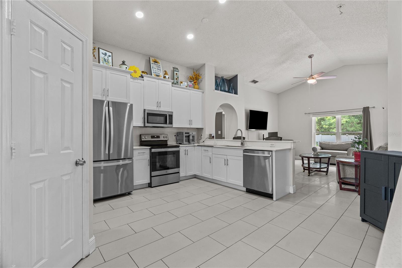 Image 14 of 31 For 2490 Shelby Circle