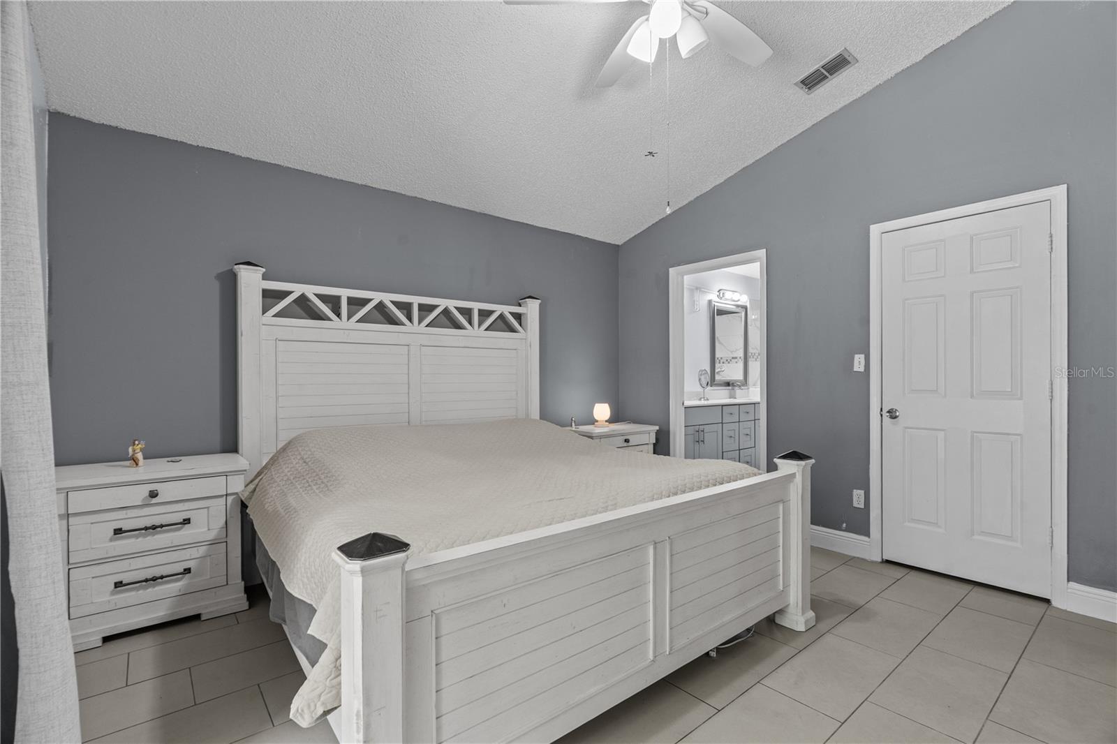 Image 20 of 31 For 2490 Shelby Circle