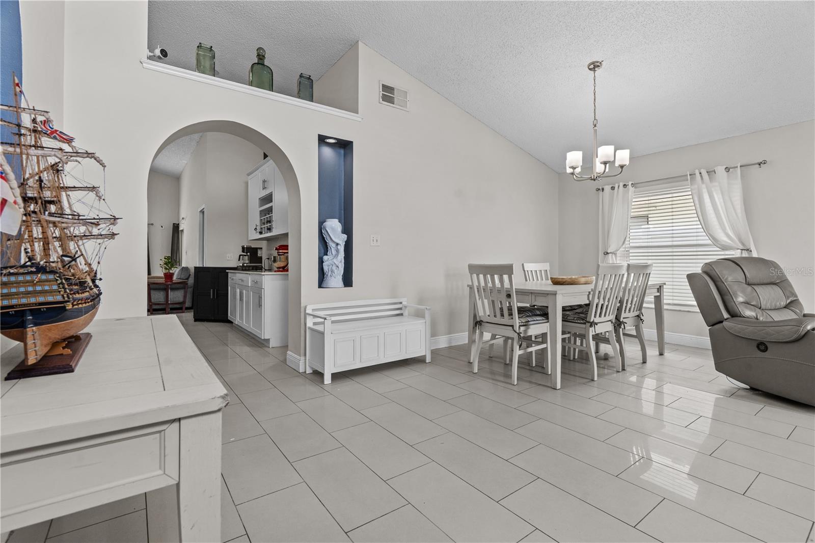 Image 8 of 31 For 2490 Shelby Circle