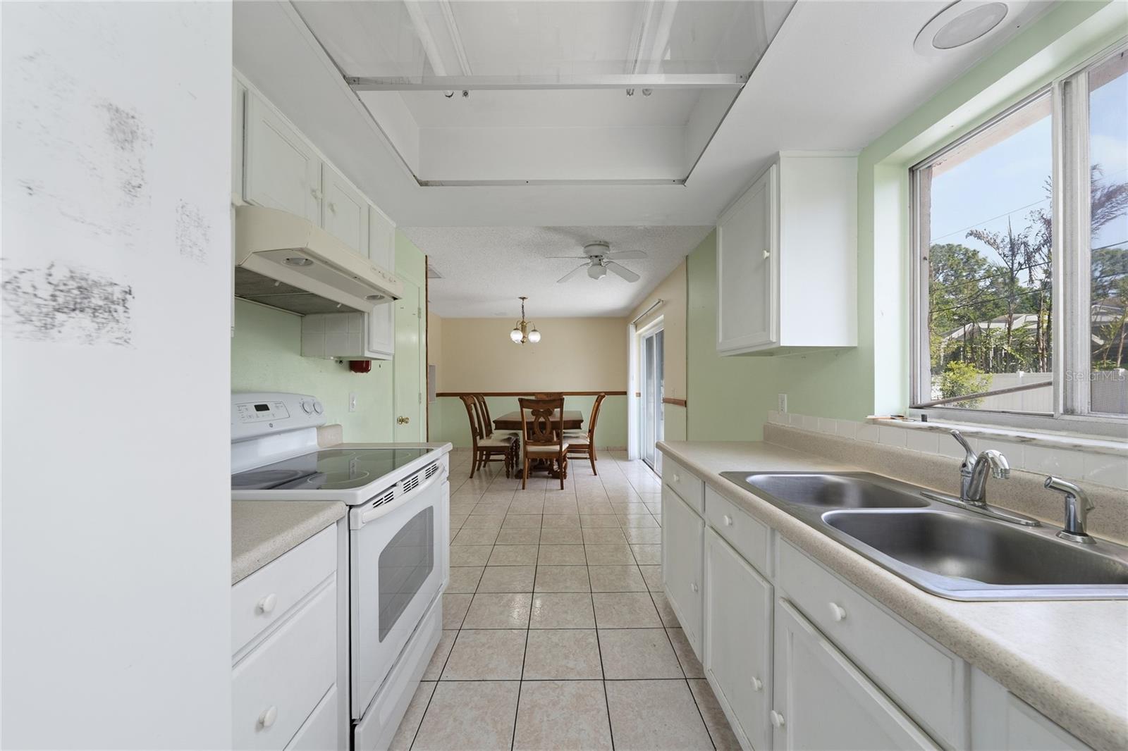 Image 14 of 43 For 660 Fernandina Street Nw