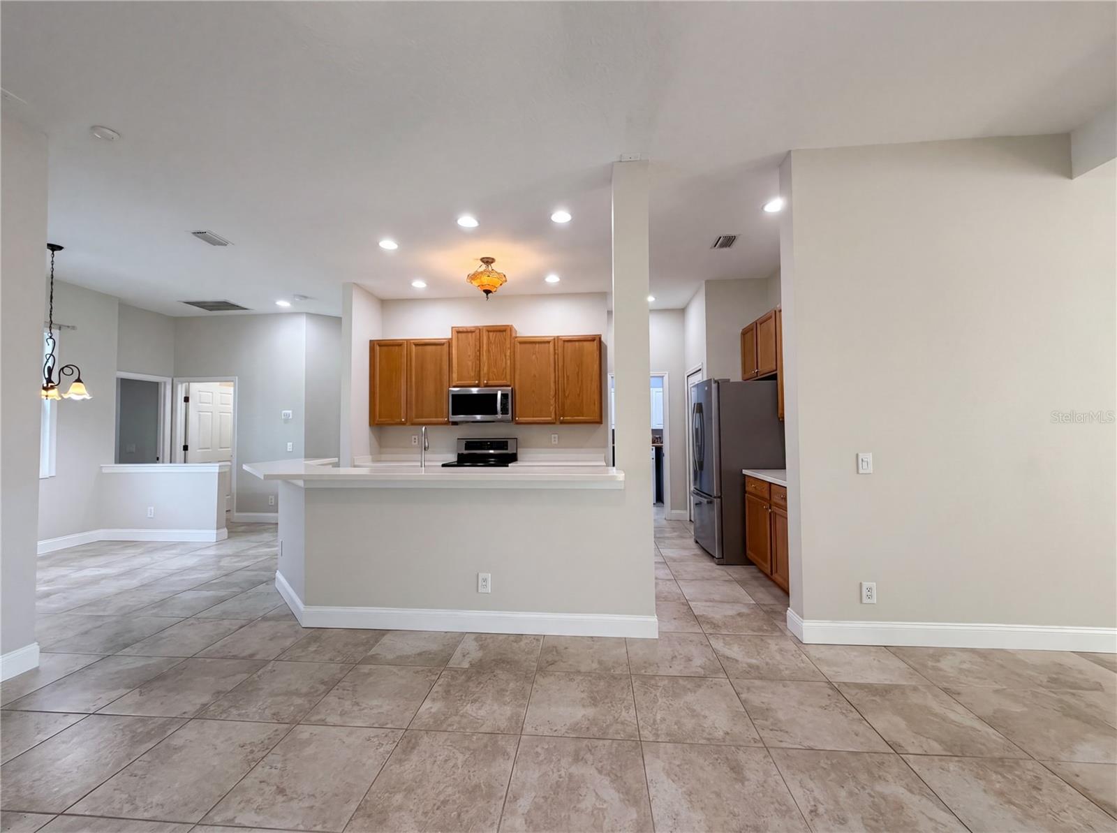 Image 10 of 31 For 7841 Kavanagh Court