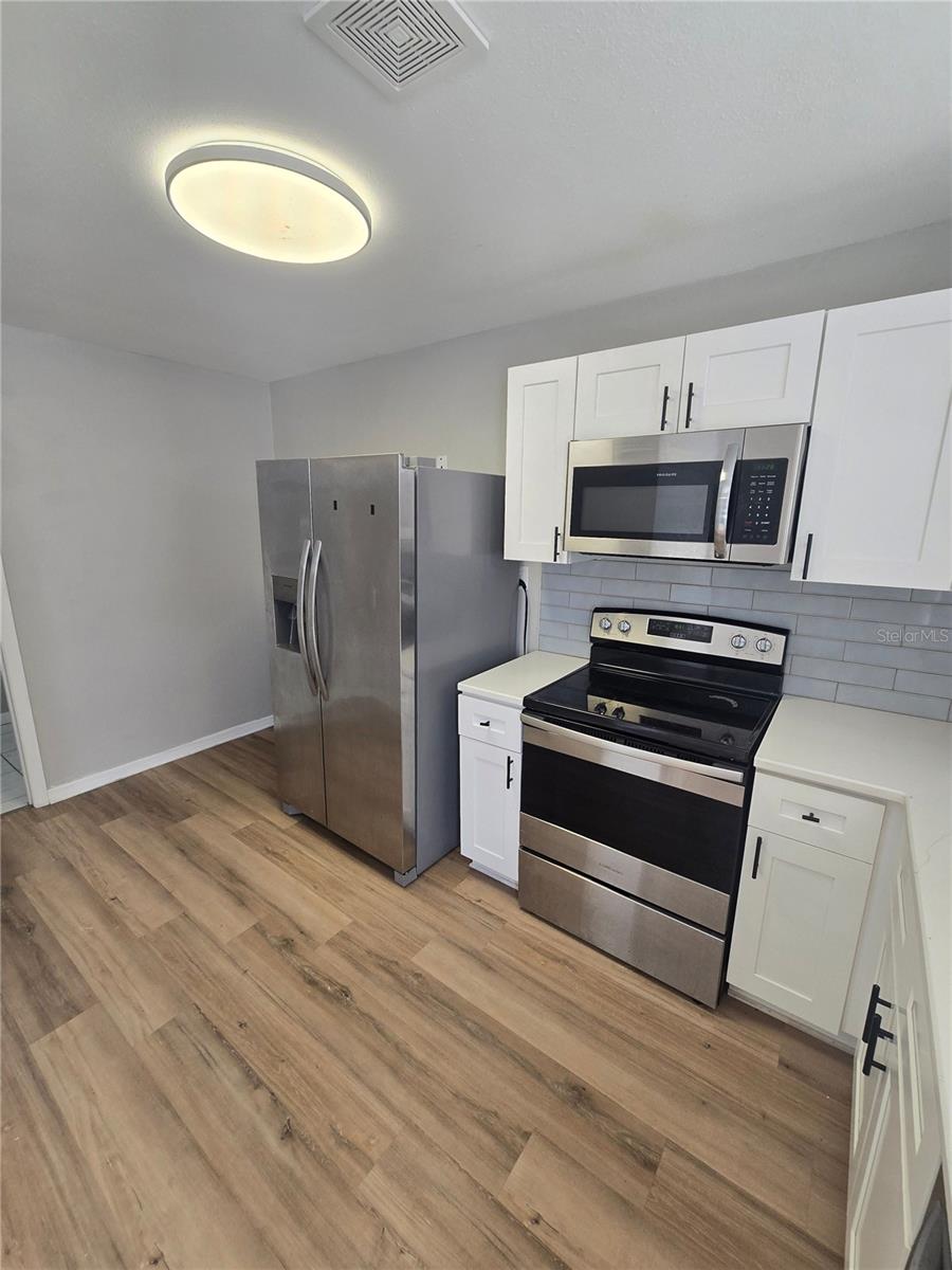 Image 6 of 22 For 2406 Clark Street A & B