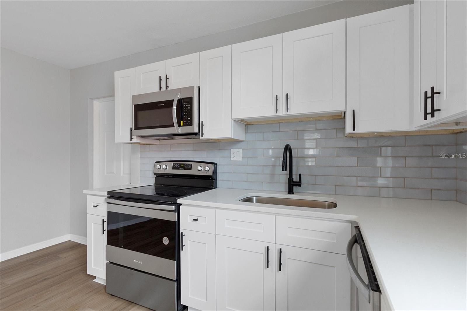 Image 9 of 22 For 2406 Clark Street A & B