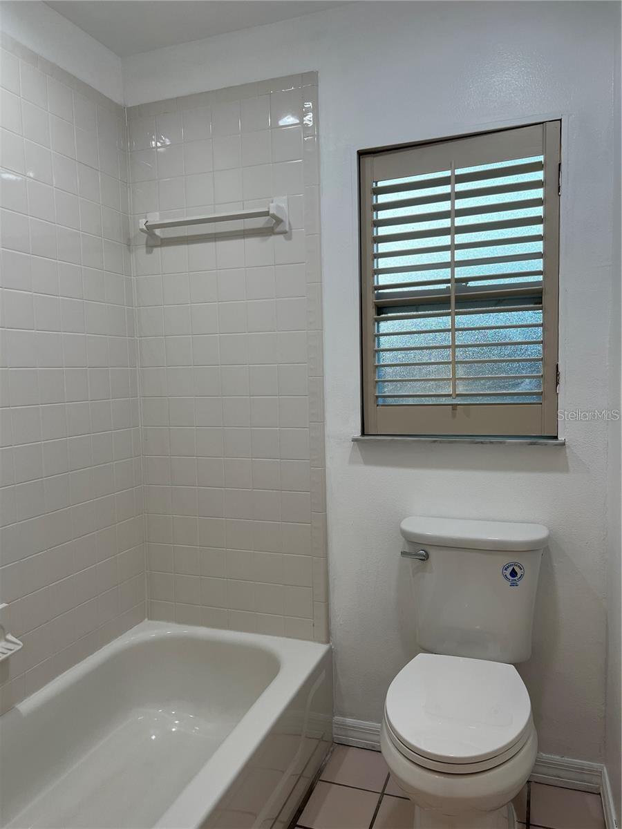 Image 28 of 34 For 8605 Caracas Avenue S