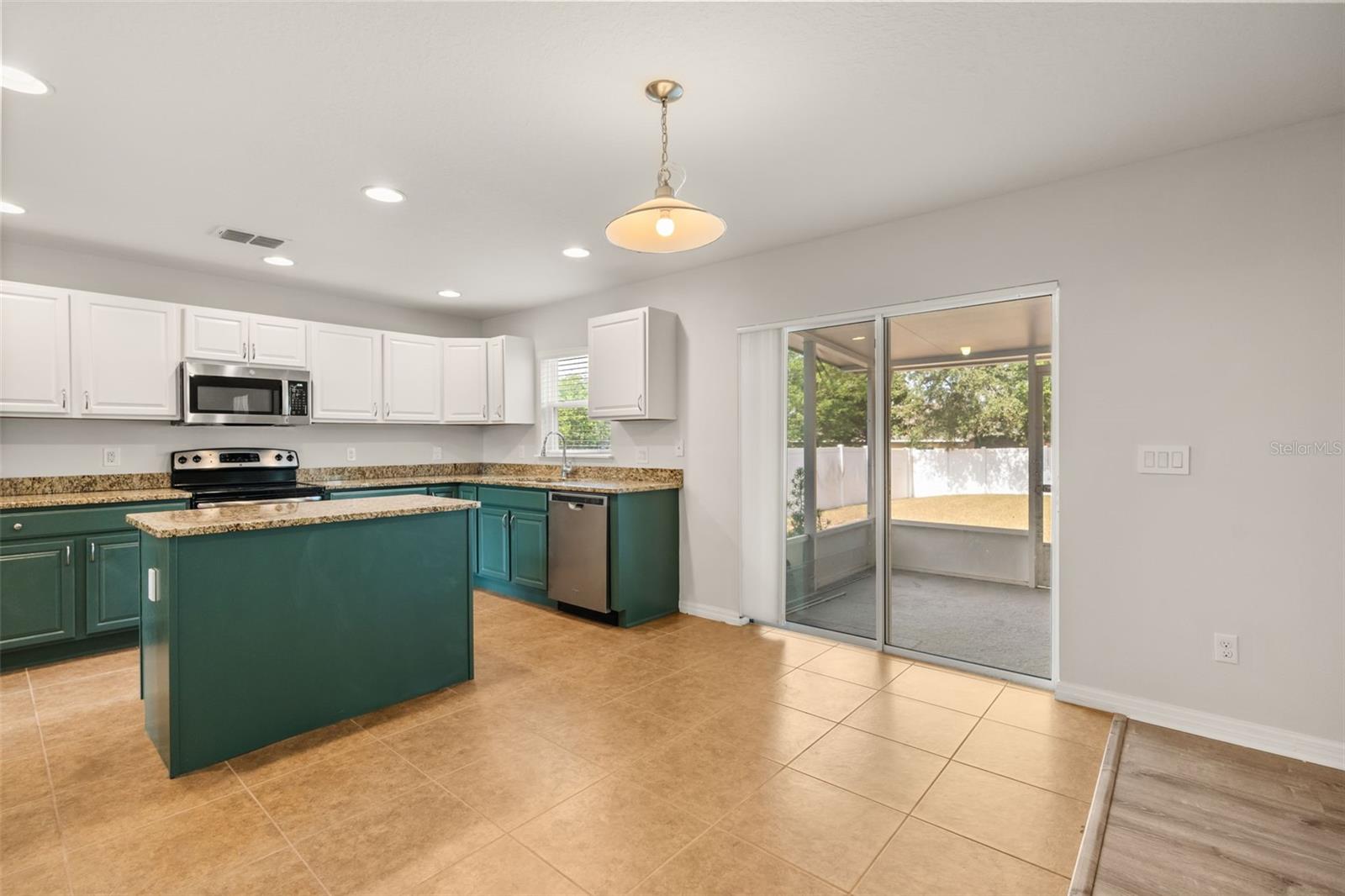 Image 11 of 37 For 611 Del Pilar Drive