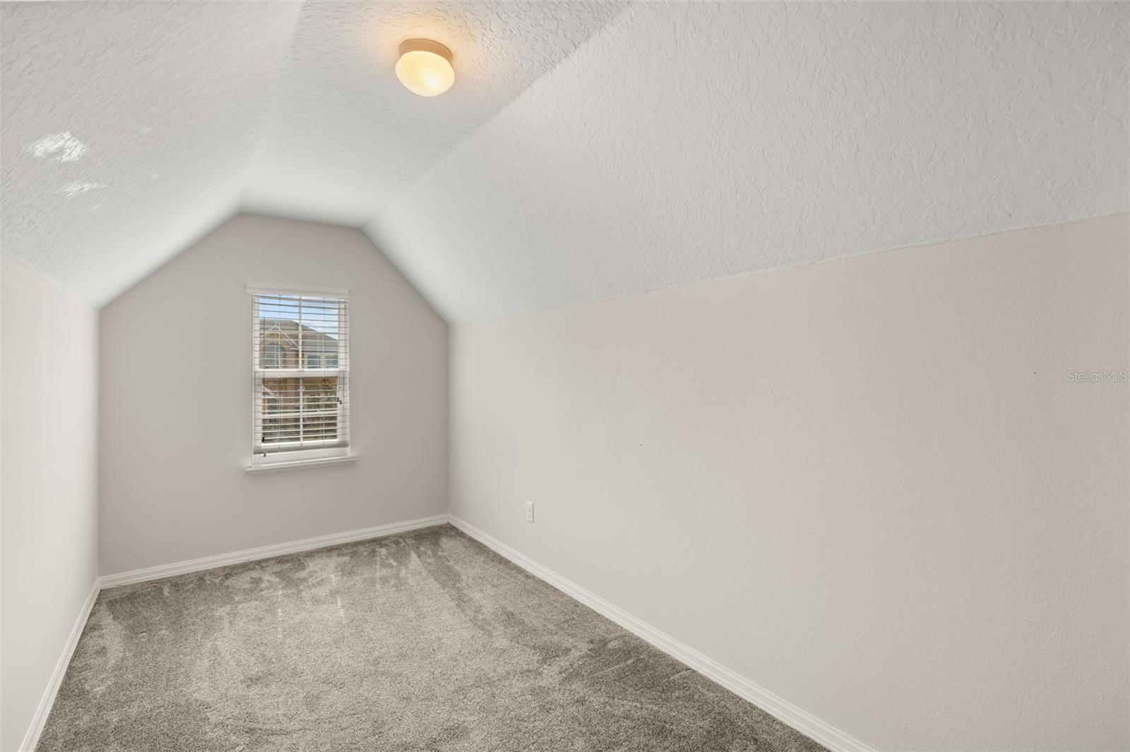 Image 18 of 37 For 611 Del Pilar Drive