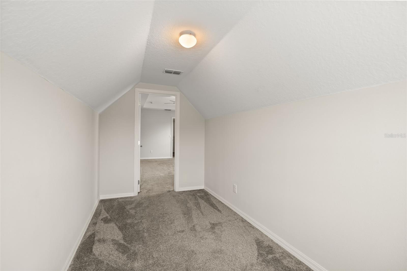 Image 19 of 37 For 611 Del Pilar Drive