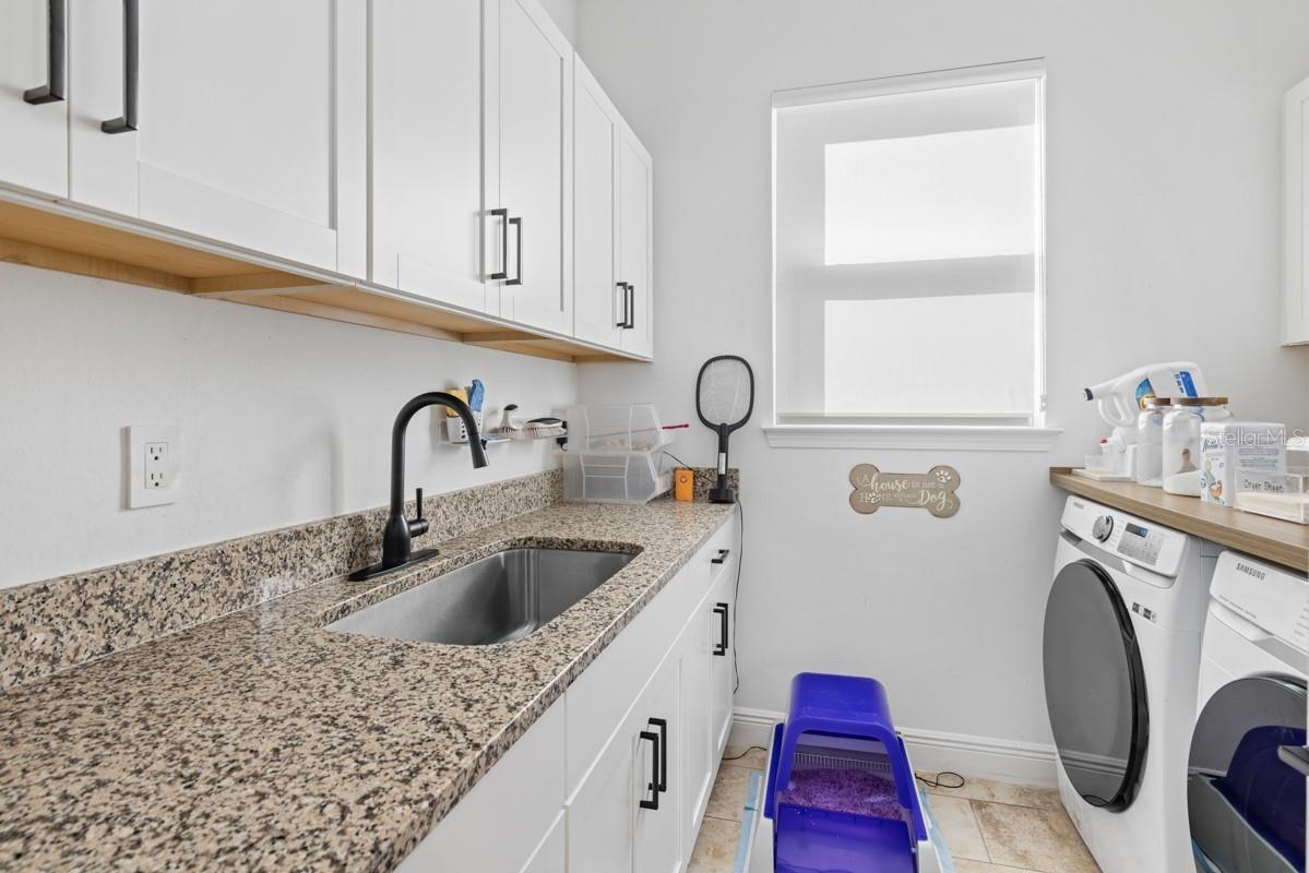 Image 33 of 48 For 15717 Vetta Drive