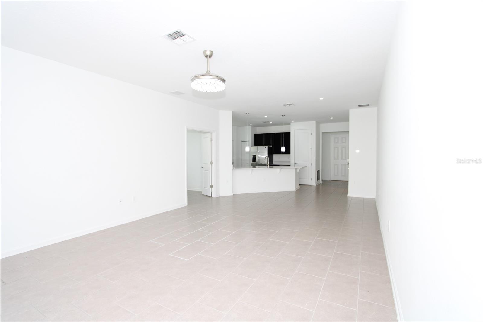 Image 13 of 28 For 737 Citrus Reserve Boulevard