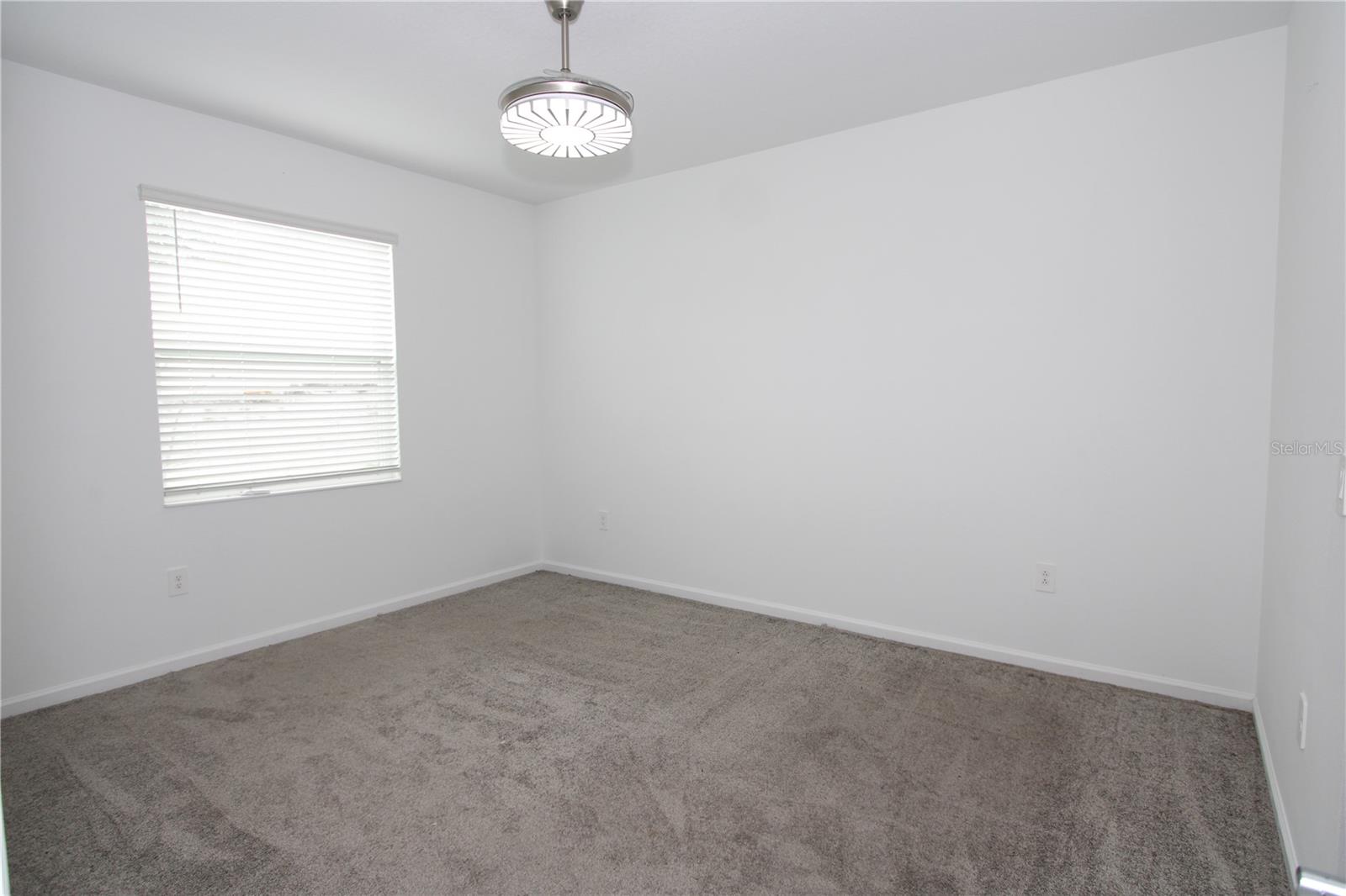 Image 17 of 28 For 737 Citrus Reserve Boulevard