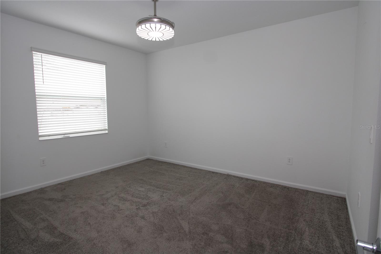 Image 18 of 28 For 737 Citrus Reserve Boulevard