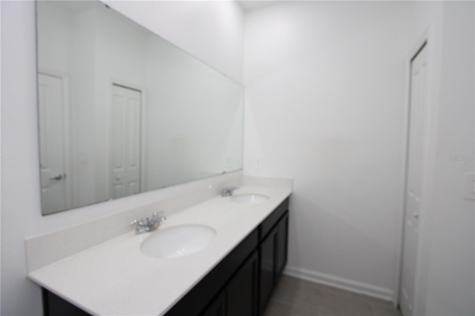 Image 20 of 28 For 737 Citrus Reserve Boulevard