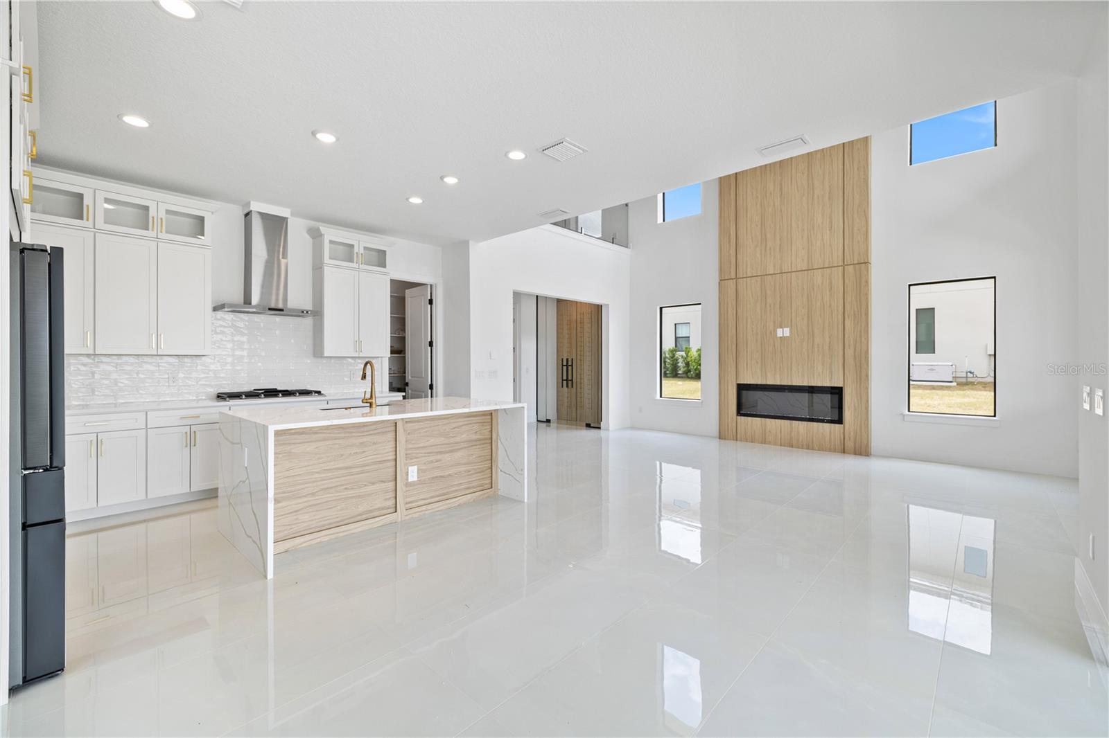 Image 12 of 87 For 16229 Ravenna Court