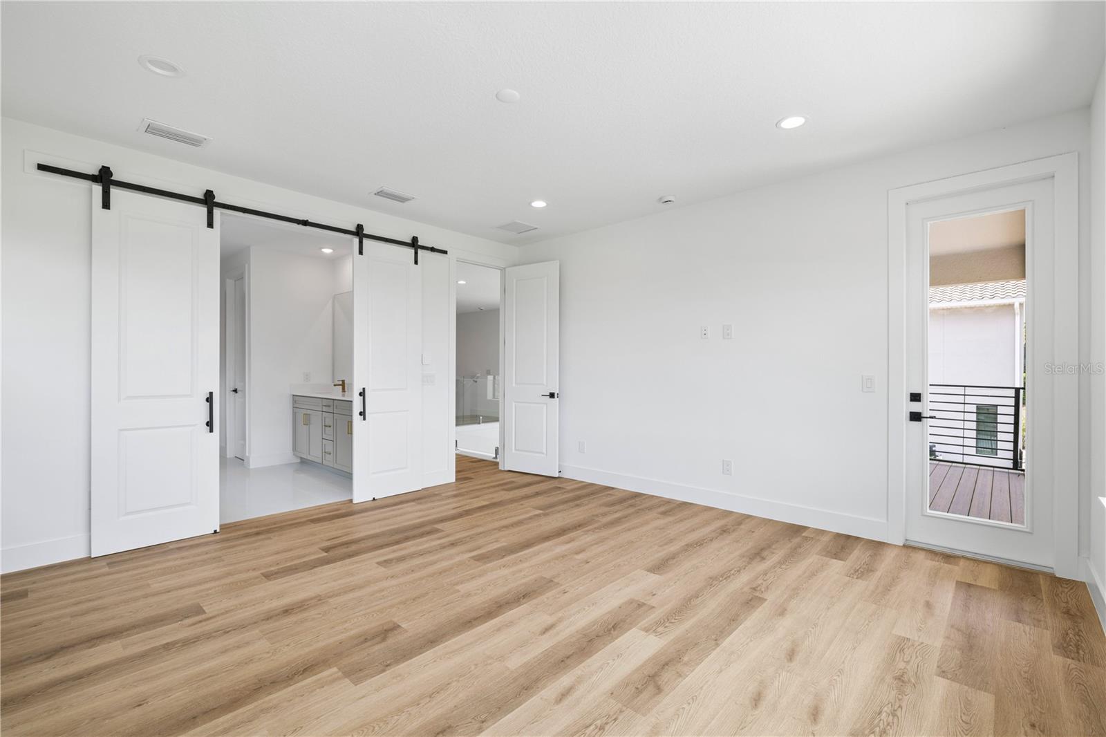Image 39 of 87 For 16229 Ravenna Court