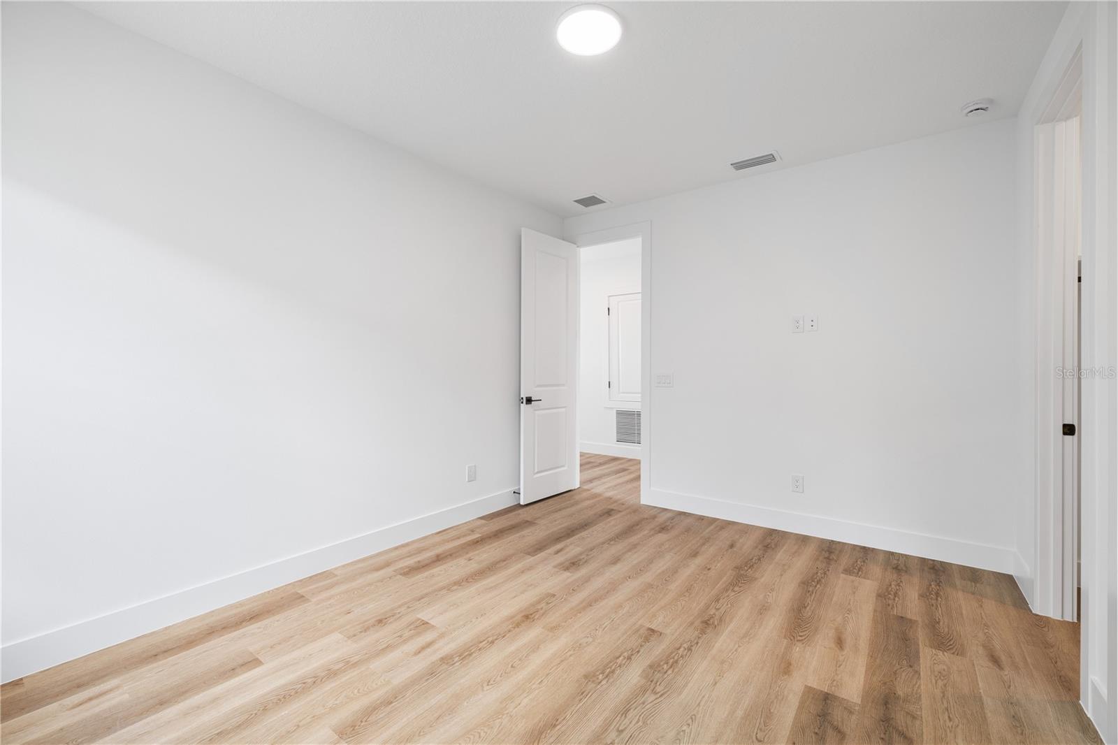 Image 40 of 87 For 16229 Ravenna Court