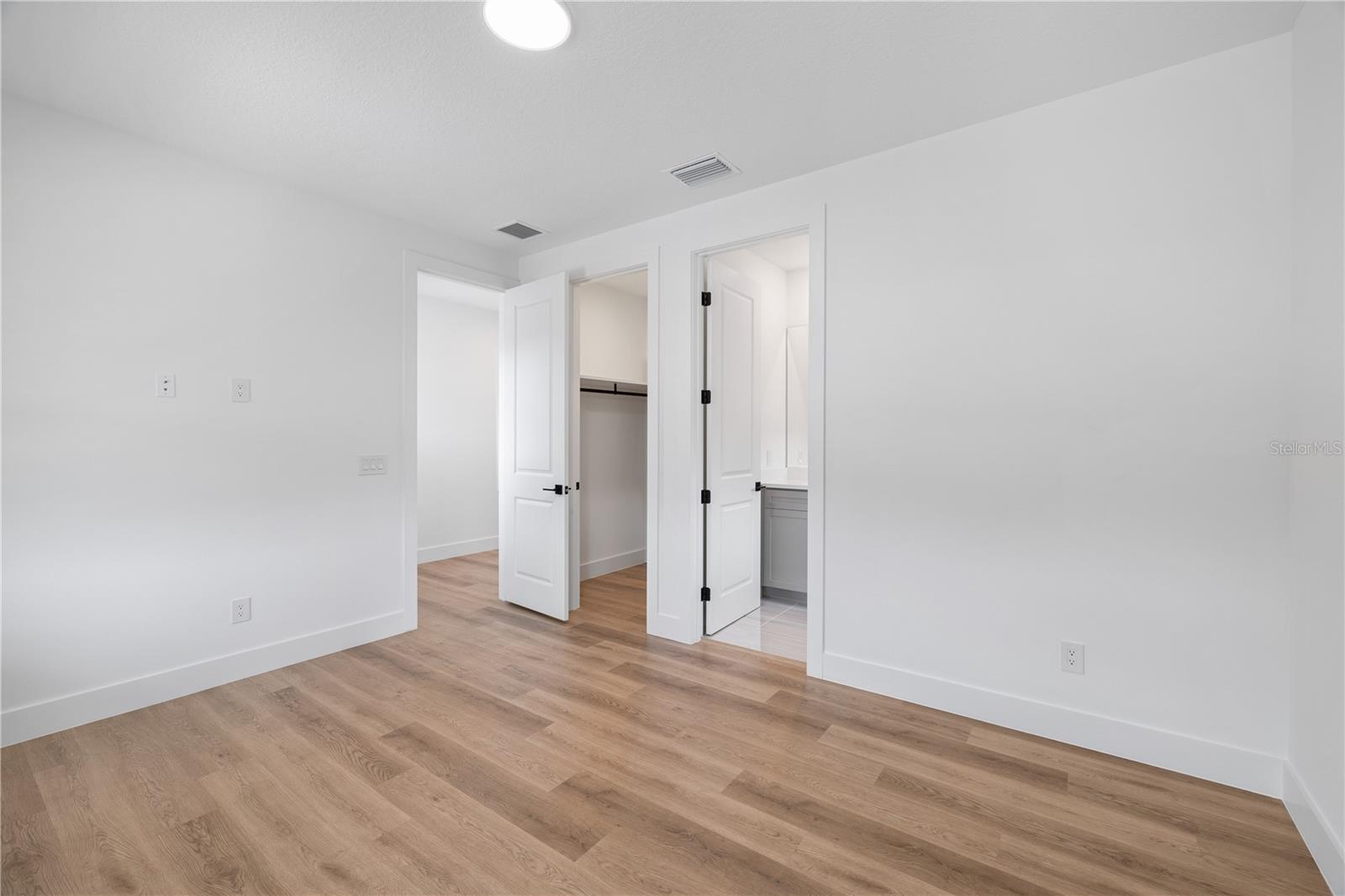 Image 43 of 87 For 16229 Ravenna Court