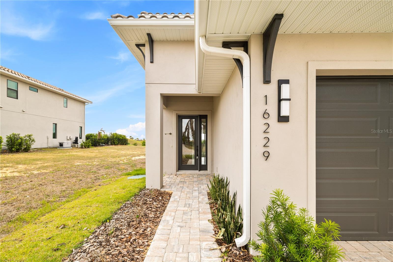 Image 5 of 87 For 16229 Ravenna Court