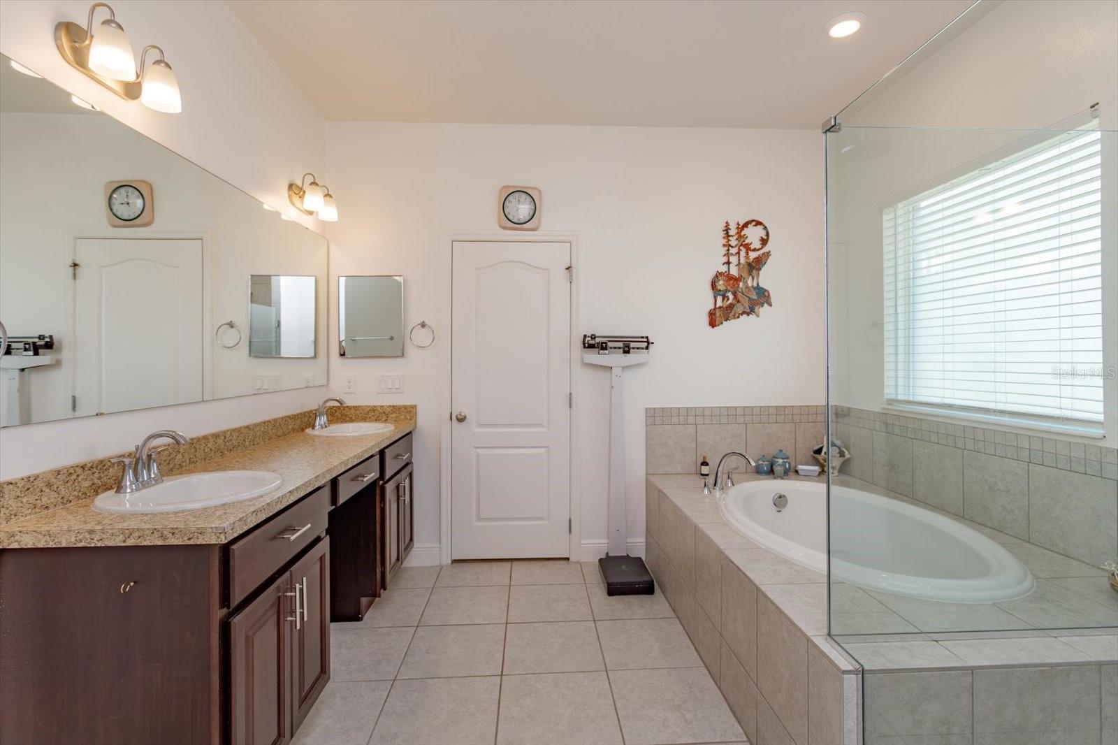 Image 19 of 25 For 1629 Marsh Pointe Drive