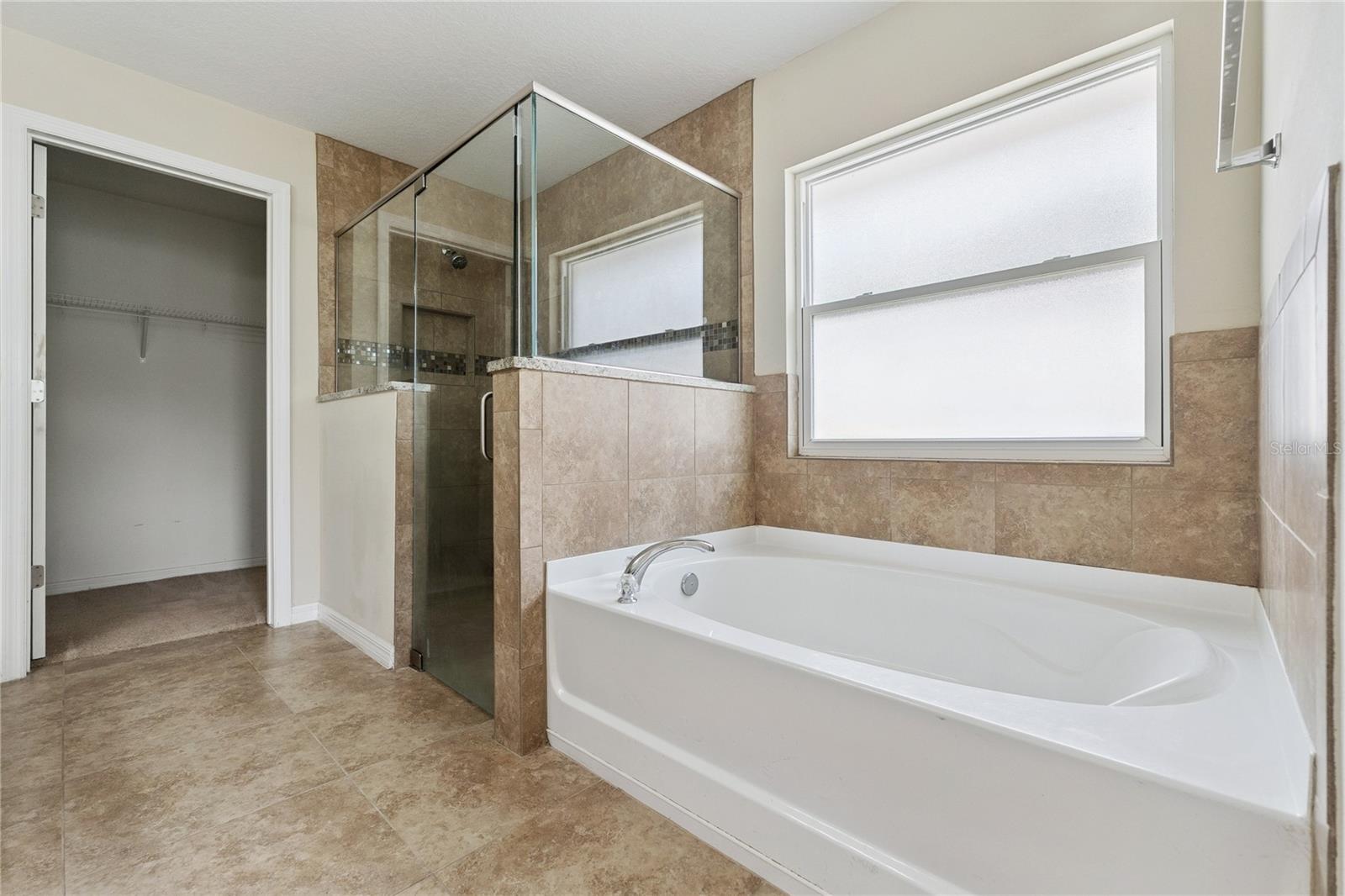 Image 13 of 18 For 1520 Springleaf Drive
