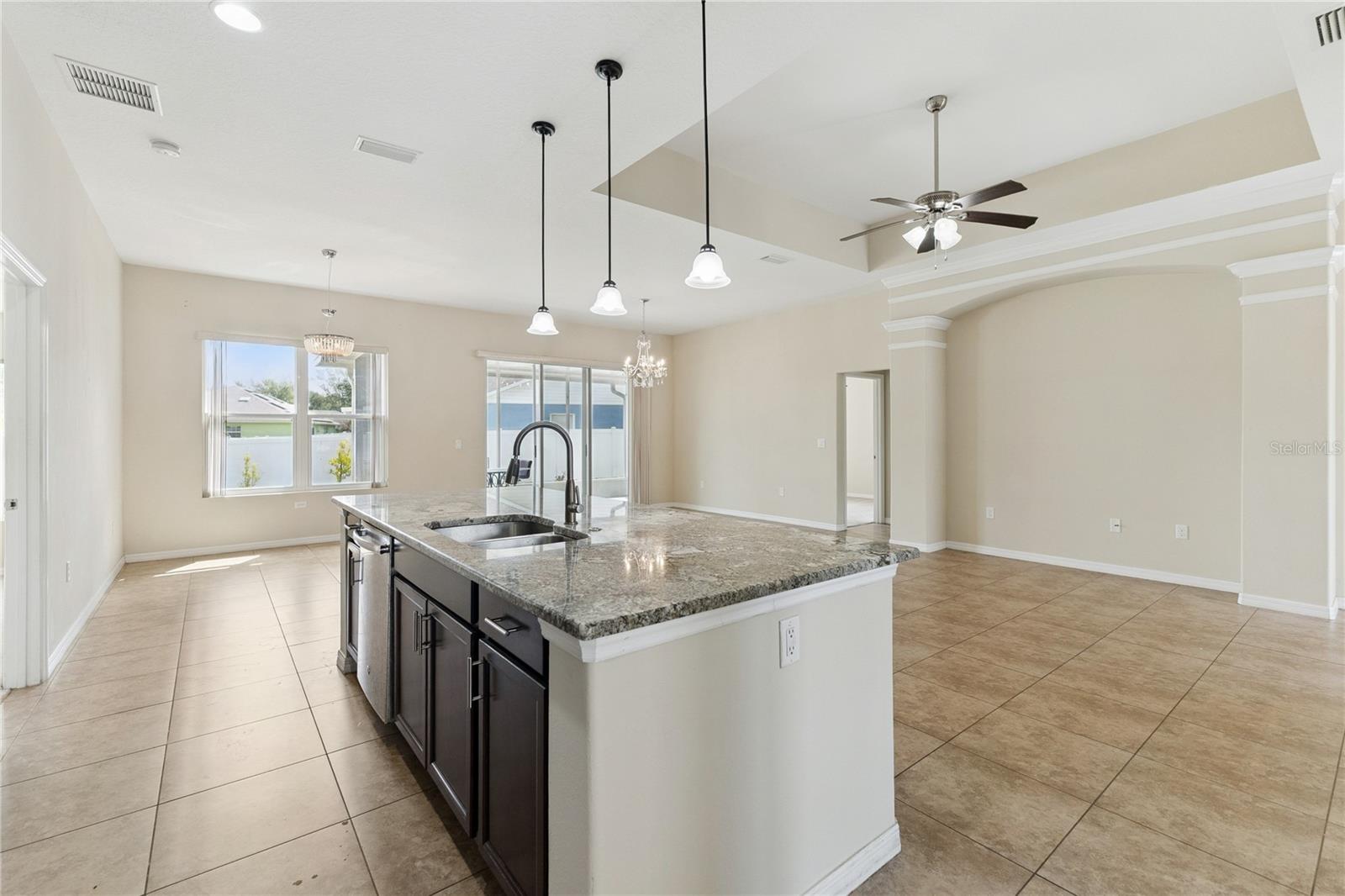 Image 6 of 18 For 1520 Springleaf Drive