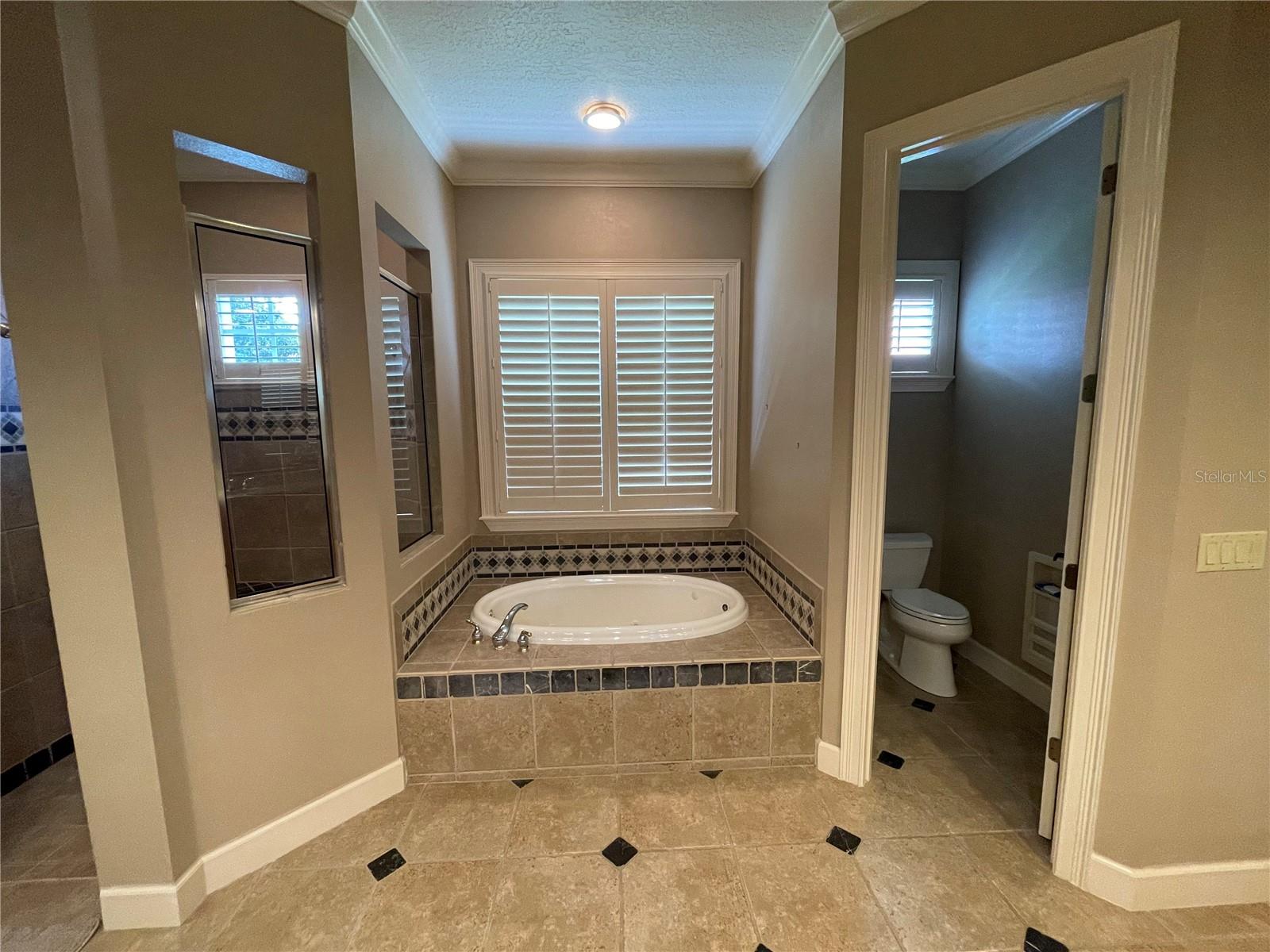Image 7 of 12 For 8122 Whitford Court