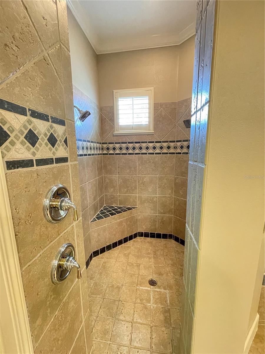 Image 9 of 12 For 8122 Whitford Court