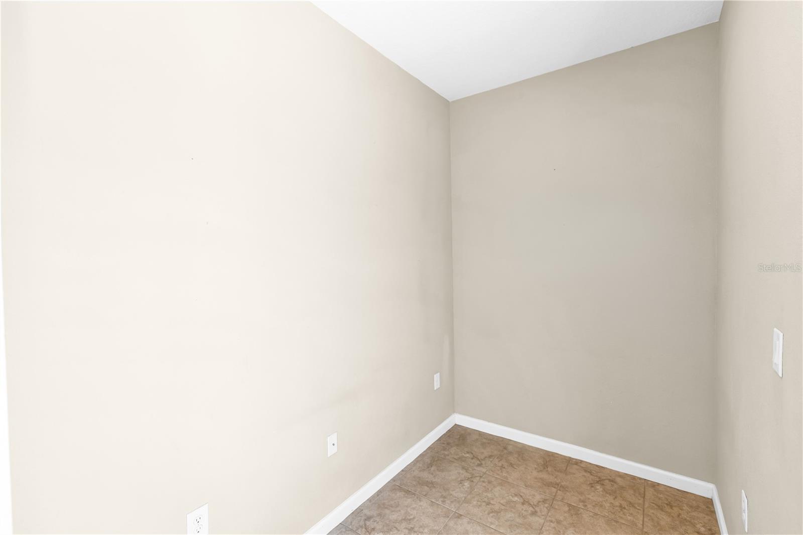 Image 10 of 32 For 5608 Westerly Breeze Place