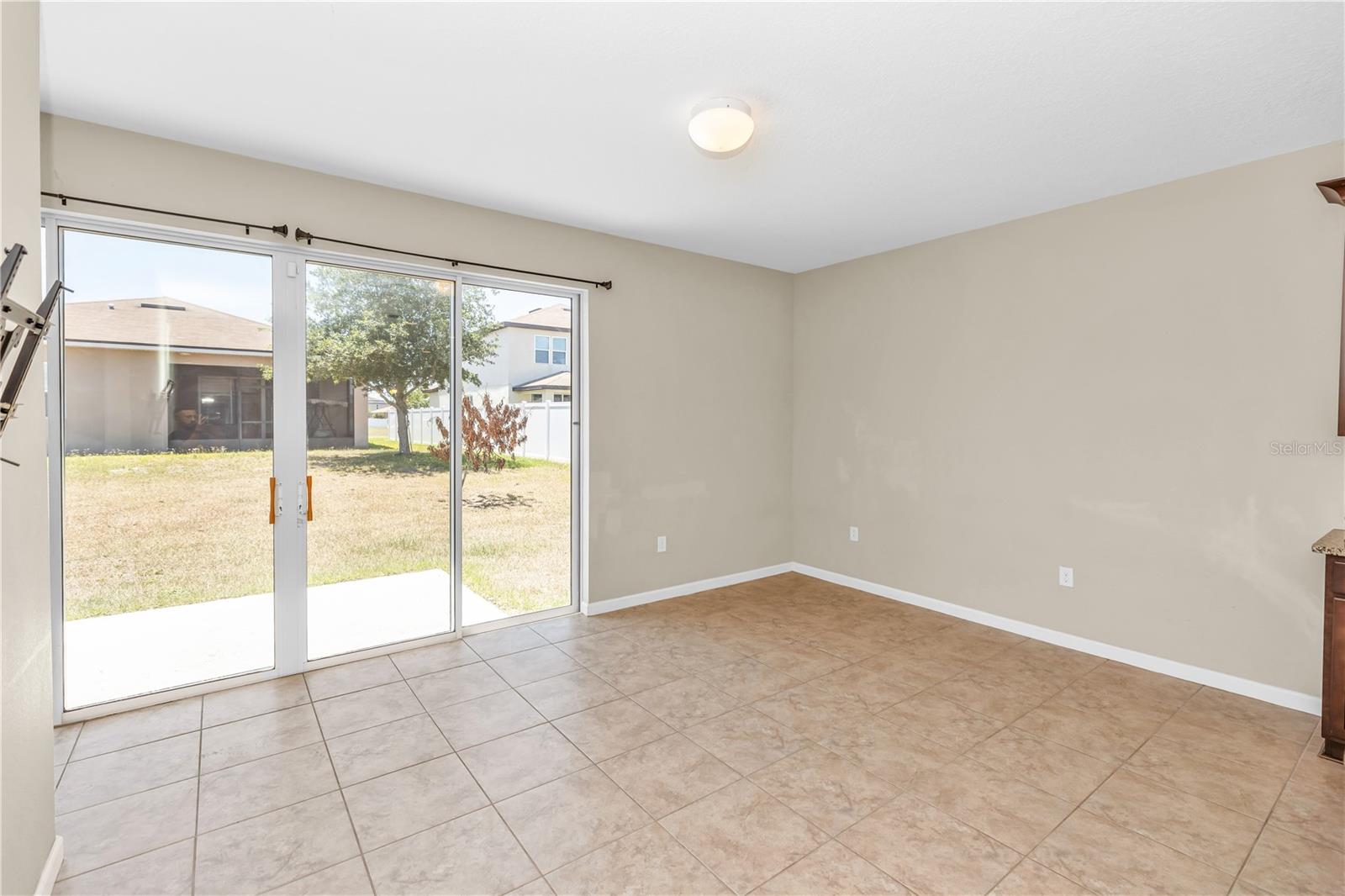 Image 11 of 32 For 5608 Westerly Breeze Place