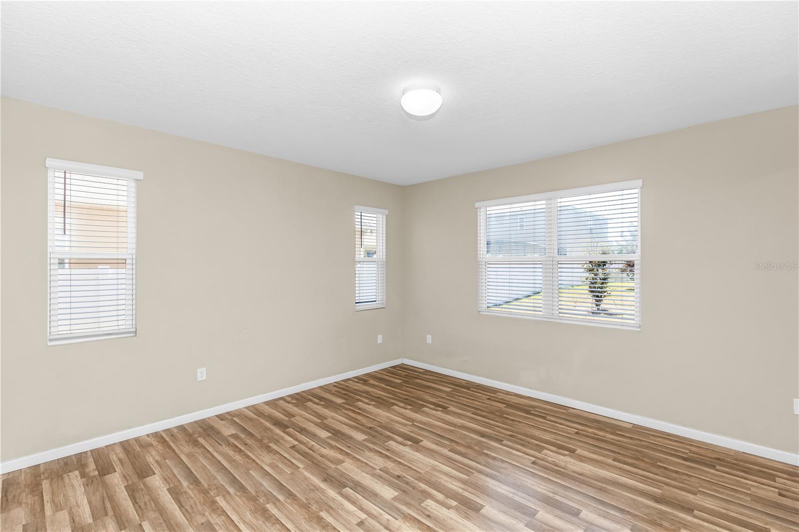 Image 13 of 32 For 5608 Westerly Breeze Place
