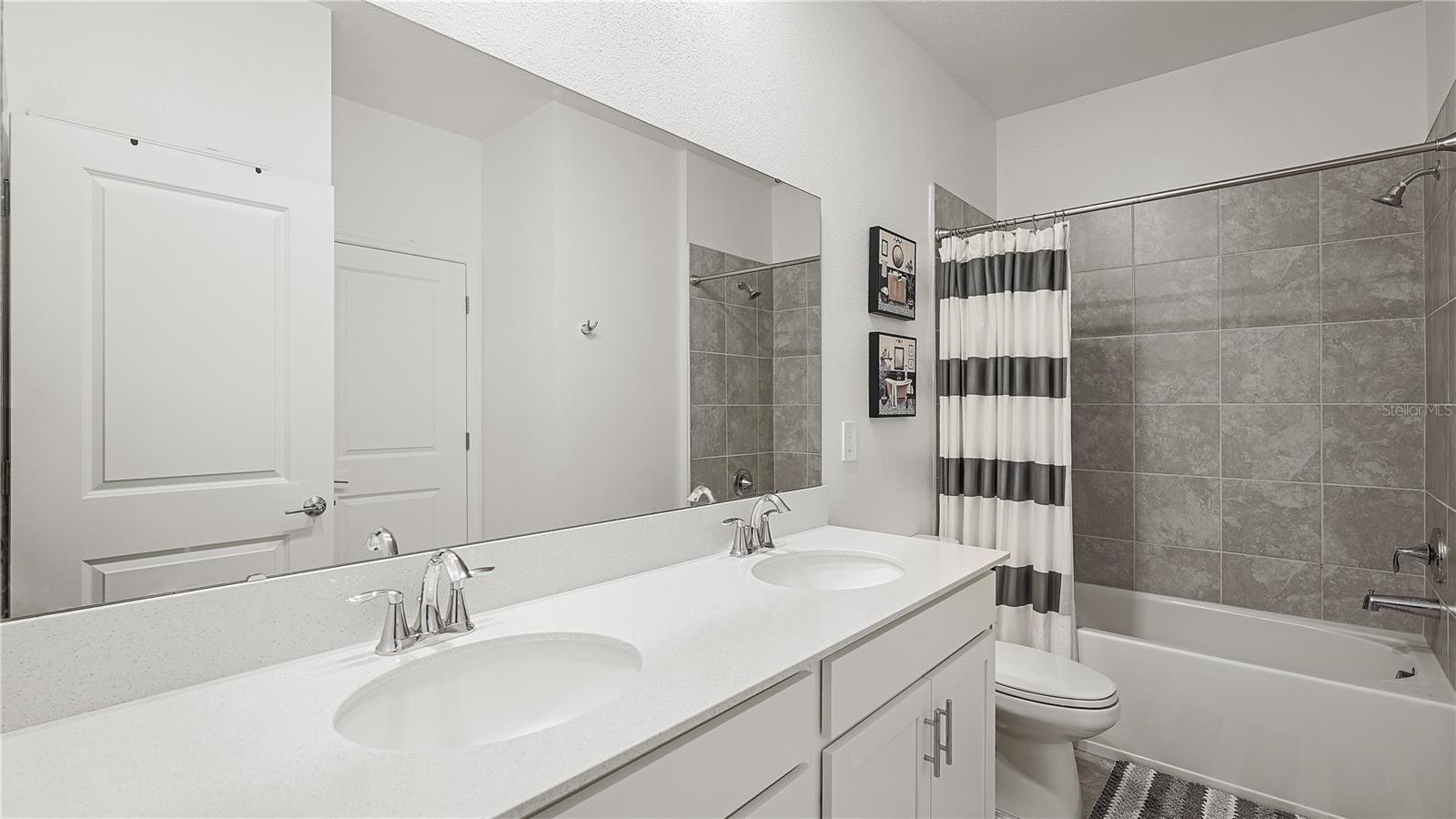 Image 16 of 28 For 6405 Sprucepine Lane