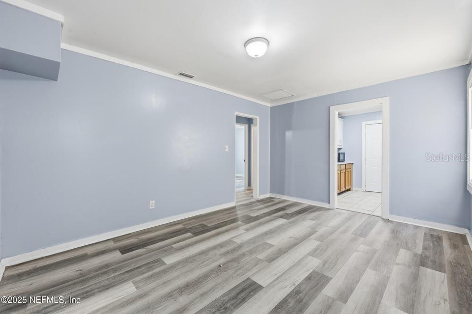 Image 10 of 29 For 3428 Glen Street