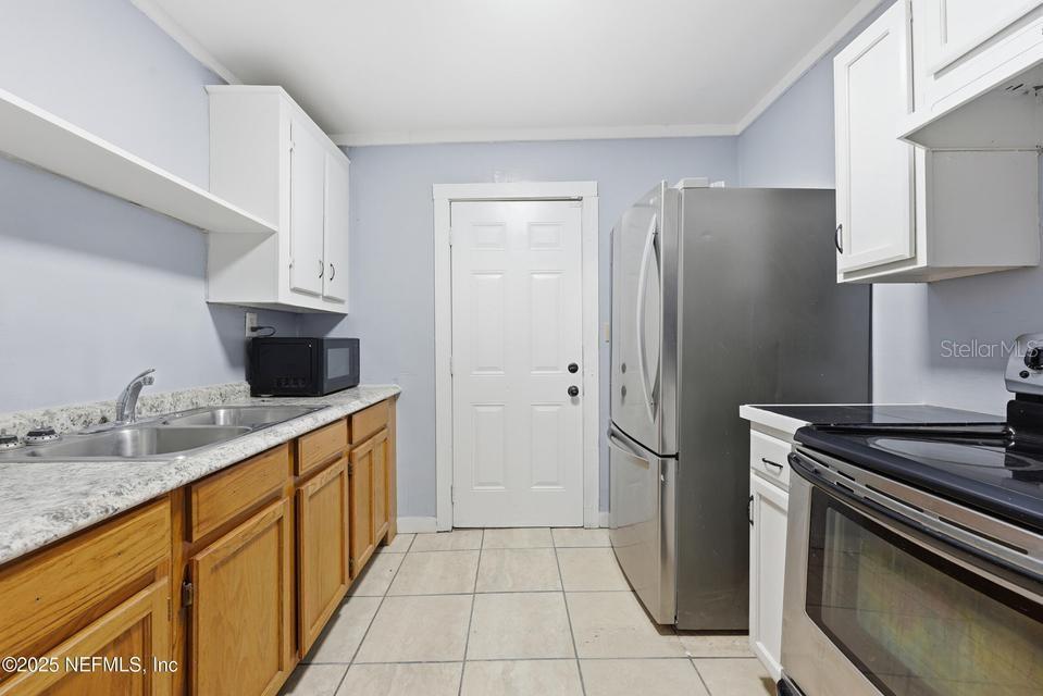Image 11 of 29 For 3428 Glen Street