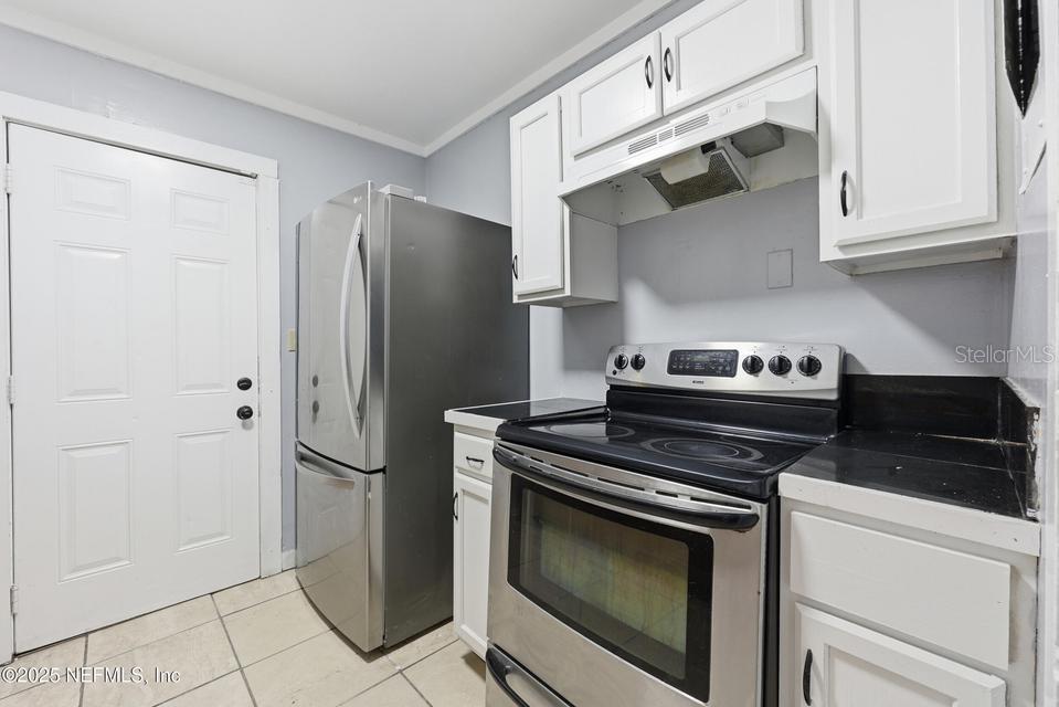 Image 12 of 29 For 3428 Glen Street