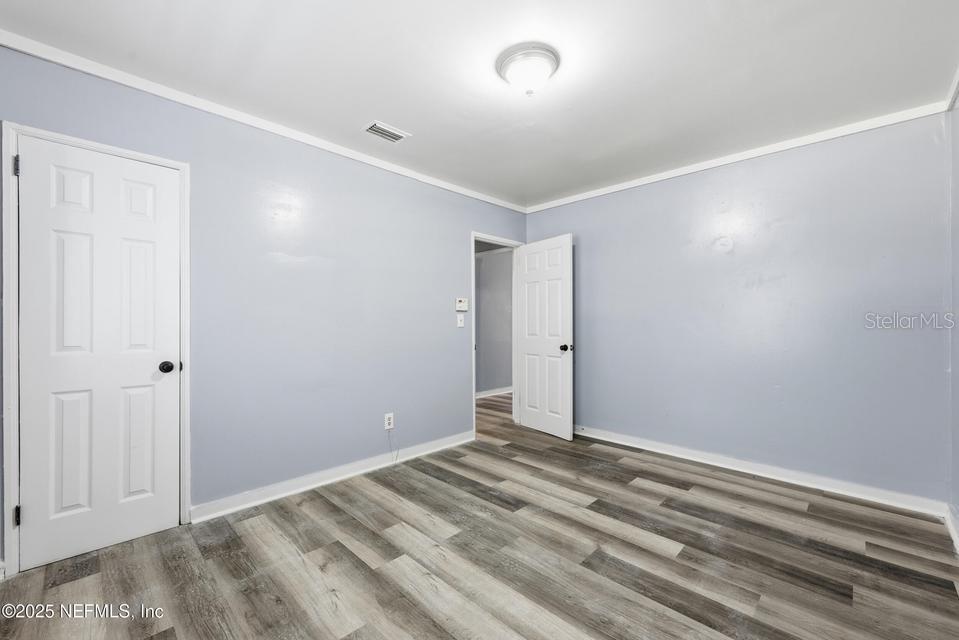 Image 16 of 29 For 3428 Glen Street