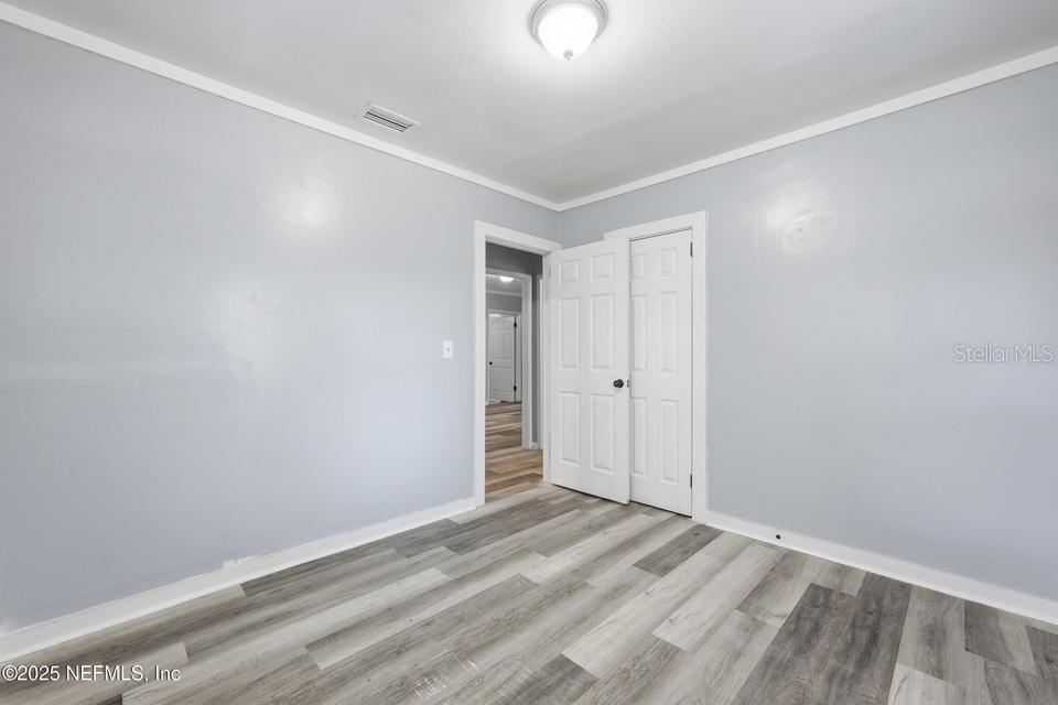 Image 18 of 29 For 3428 Glen Street