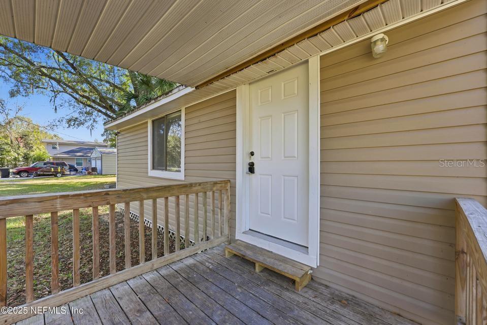 Image 2 of 29 For 3428 Glen Street