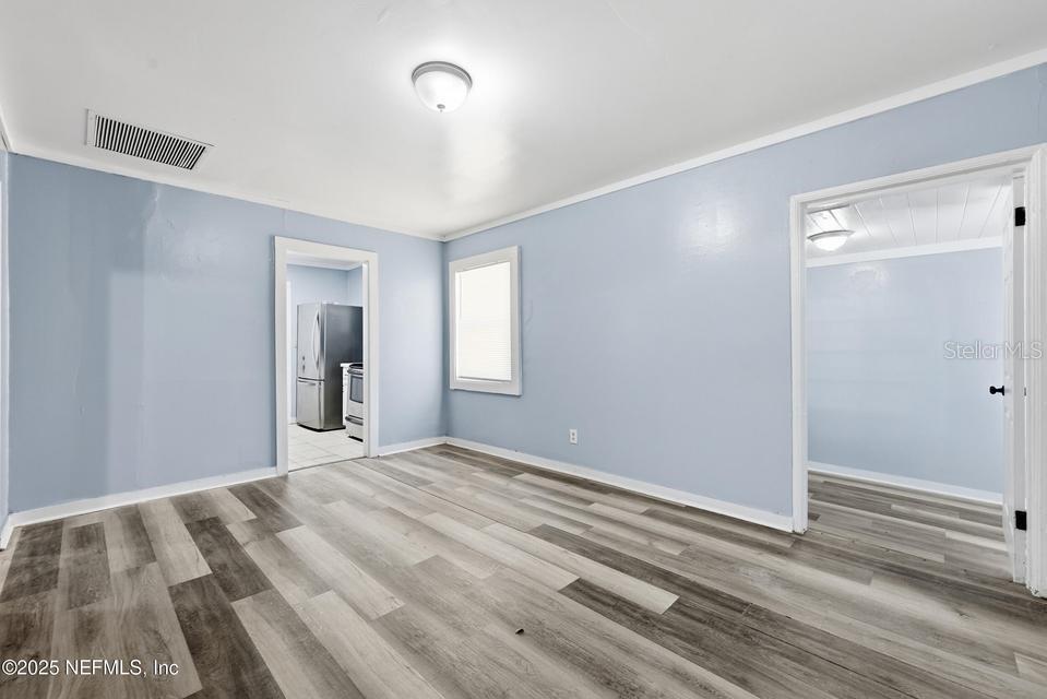 Image 7 of 29 For 3428 Glen Street
