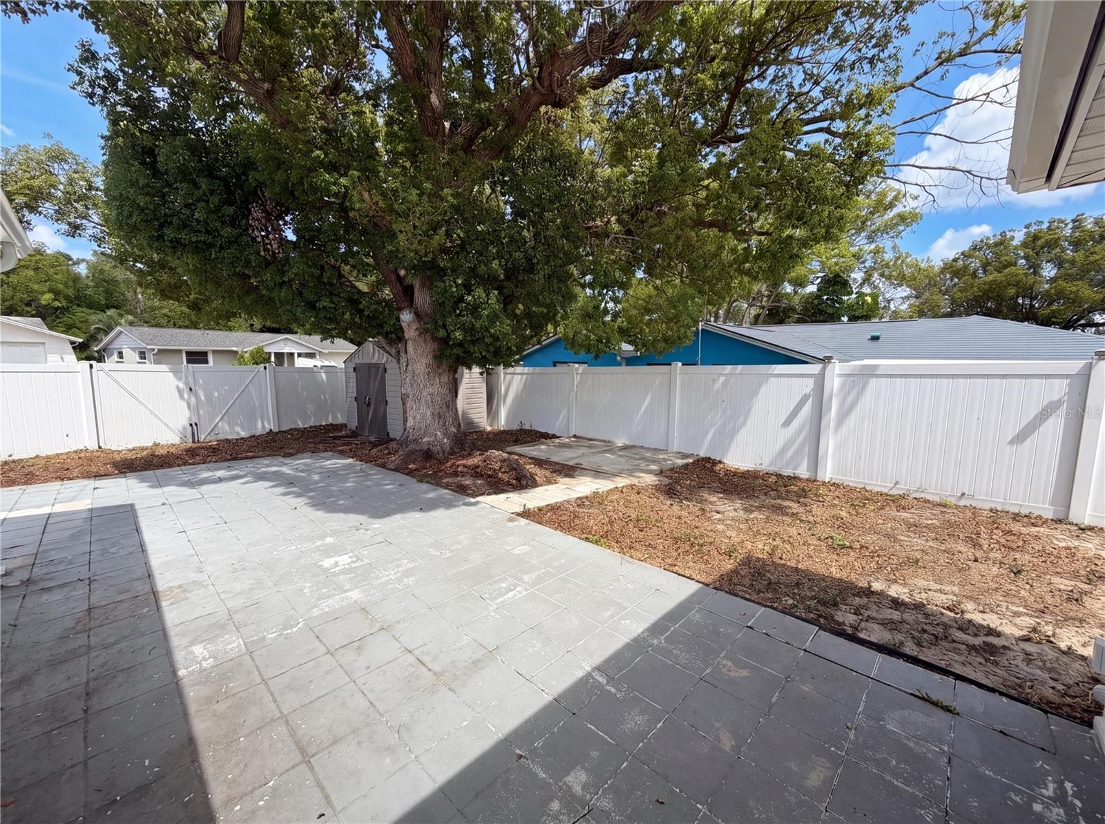 Listing photo id 29 for 7901 Bell Drive