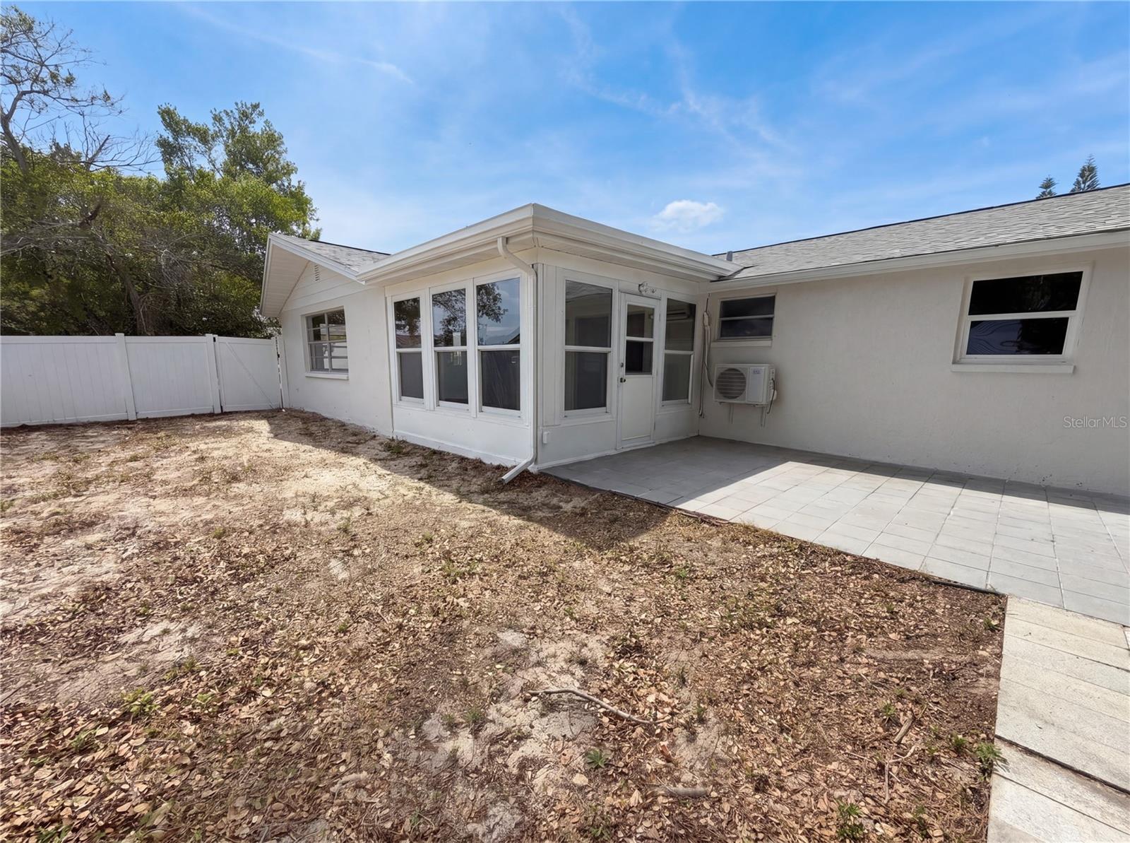 Listing photo id 30 for 7901 Bell Drive